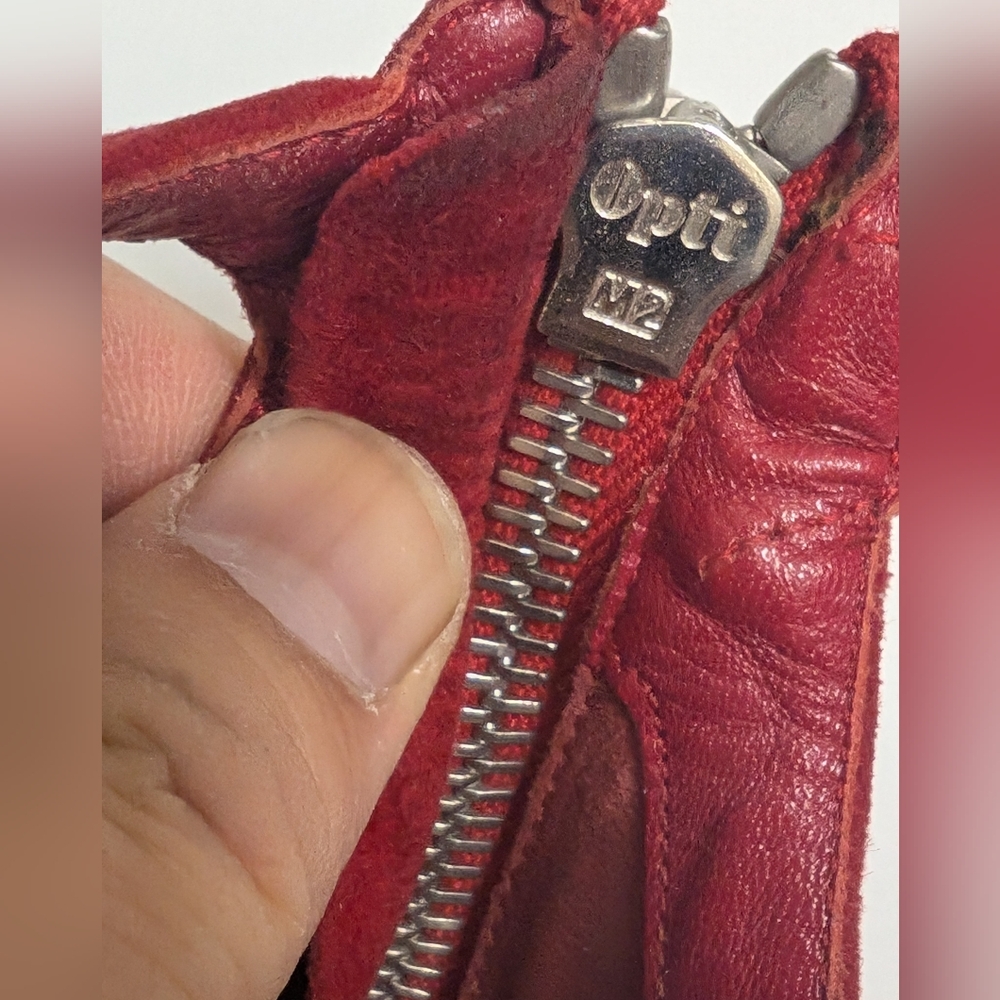 Prada Red Scalloped Suede Heels 38.5 - Picture 8 of 16